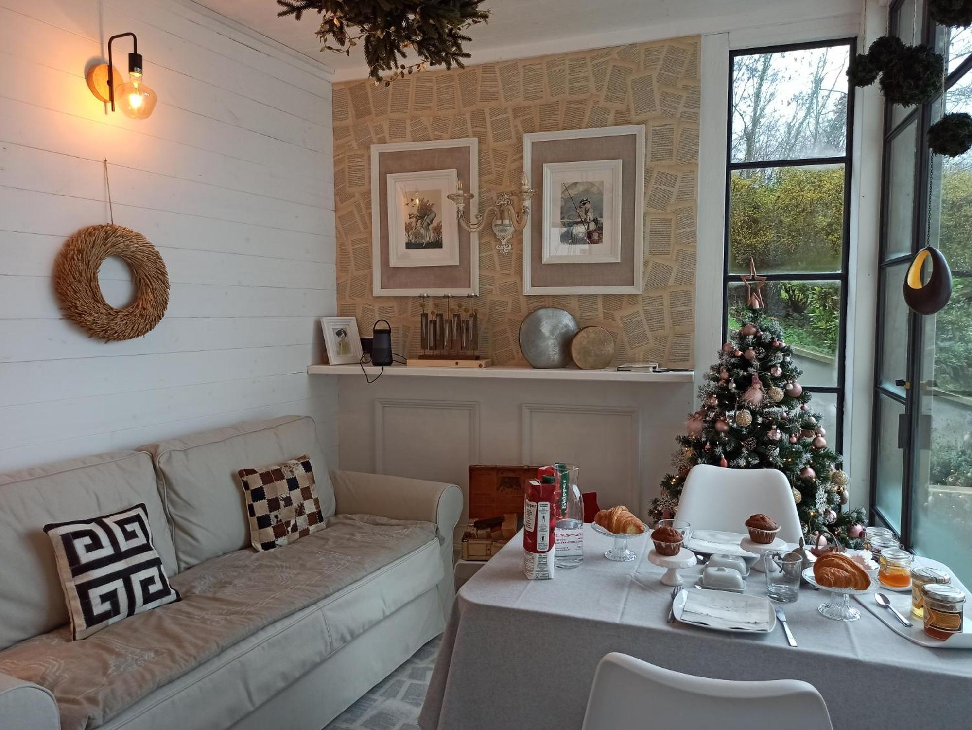 The House Couette-café